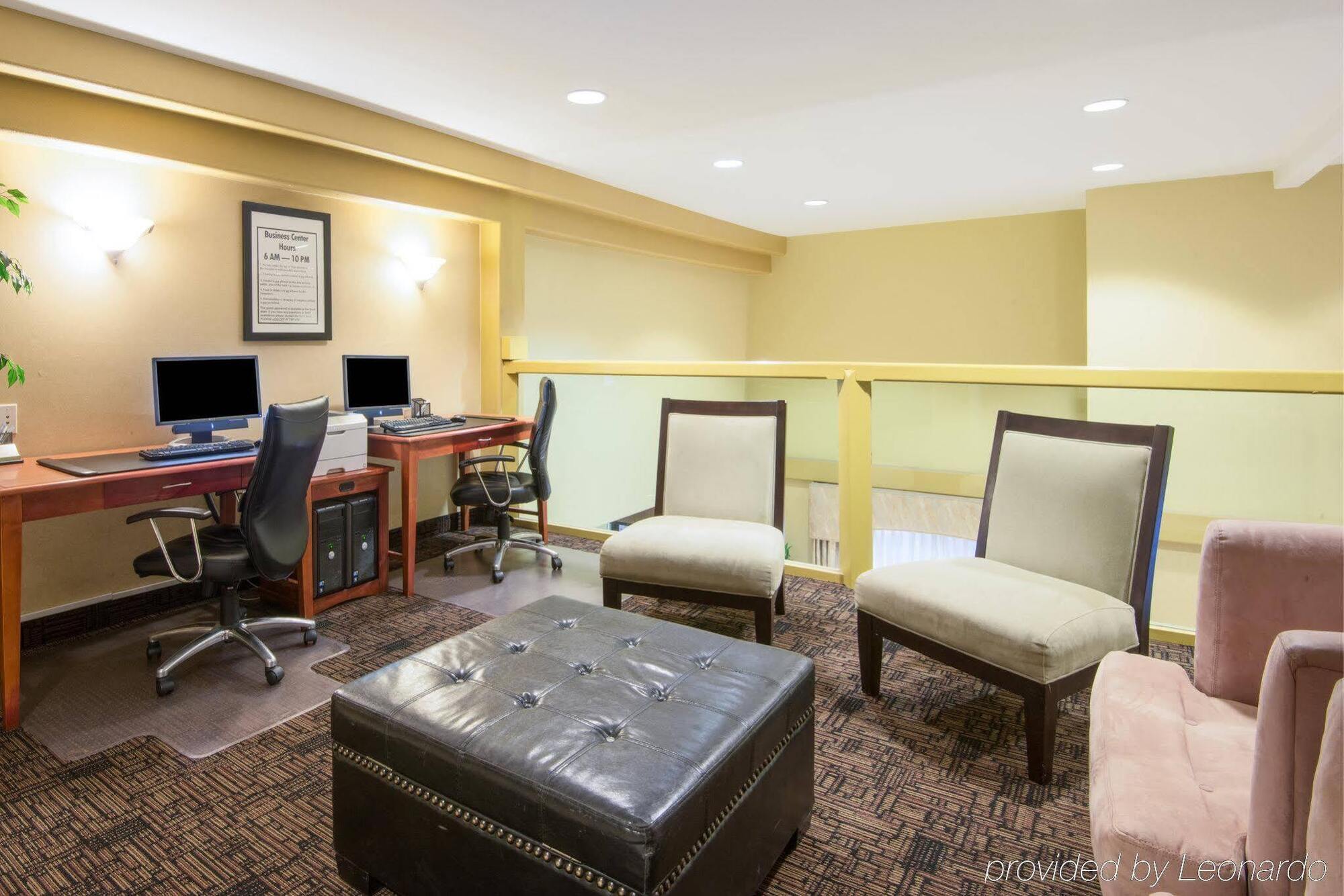 Holiday Inn Express Prescott By Ihg Екстериор снимка